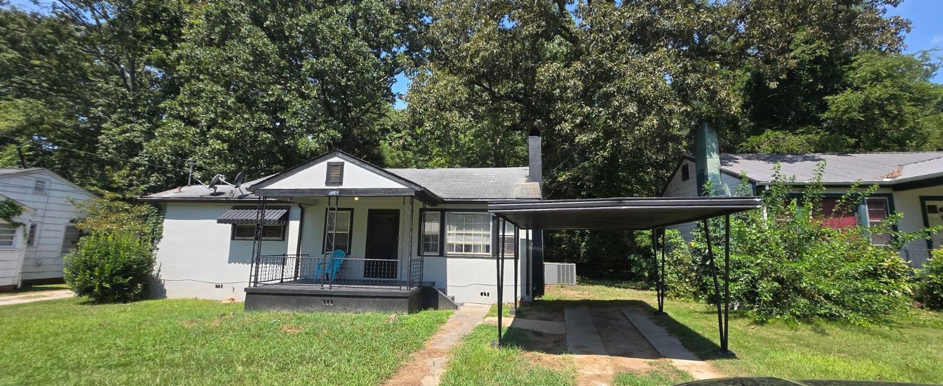 Anniston House: 2028 Thomas Ave