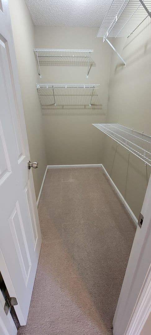 Jacksonville House: 968 Littlejohn Rd
