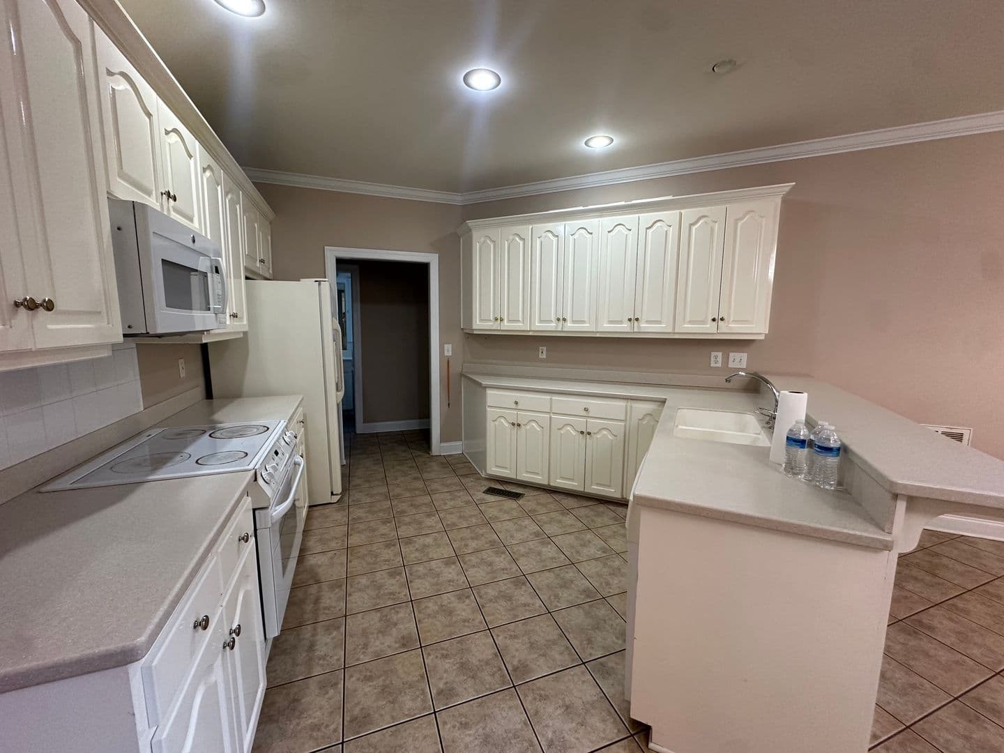 Jacksonville House: 1012 Carrie Court