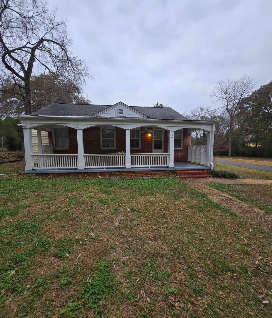 Talladega House: 801 Walnut St