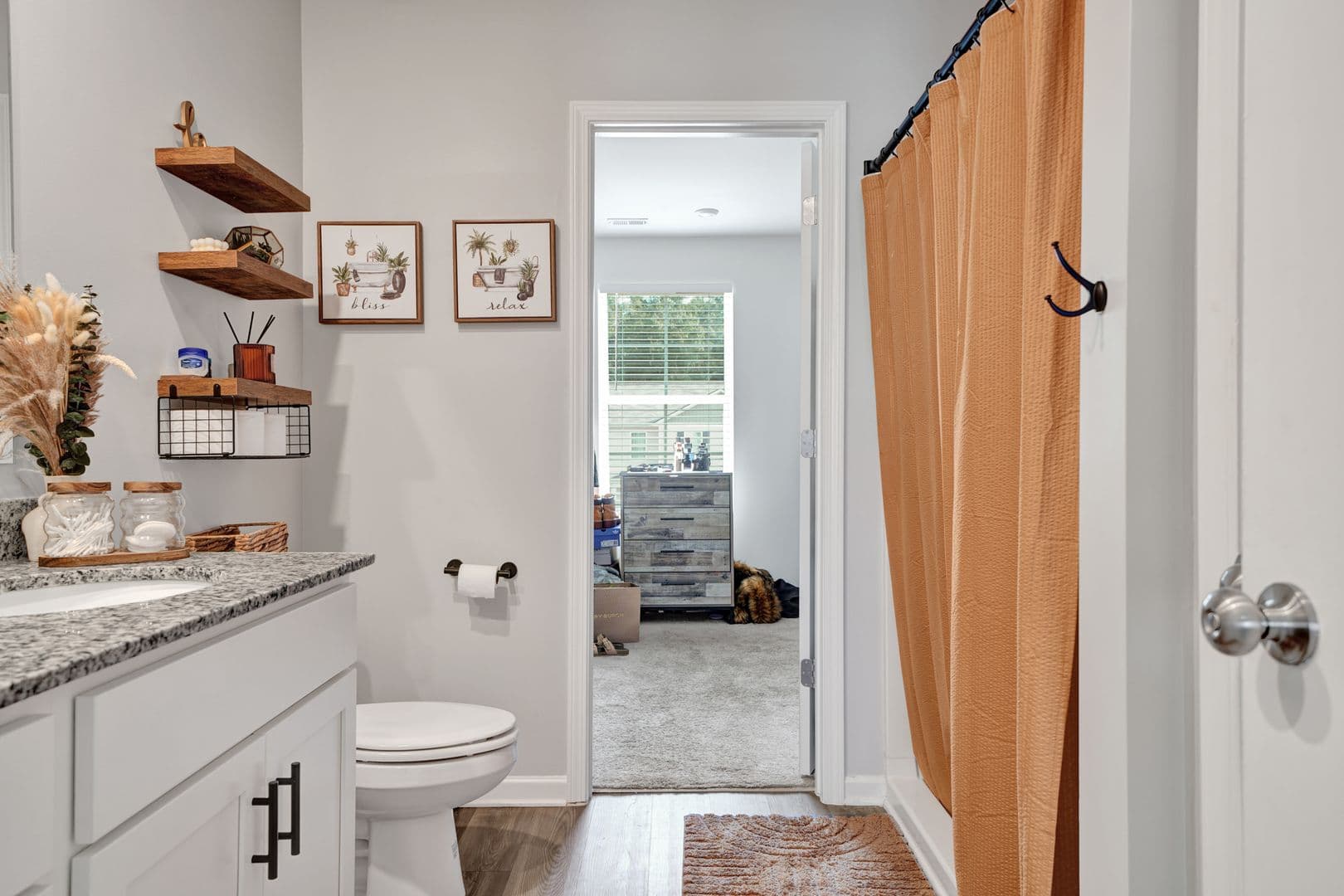 Lincoln House: 236 Orchid Ln