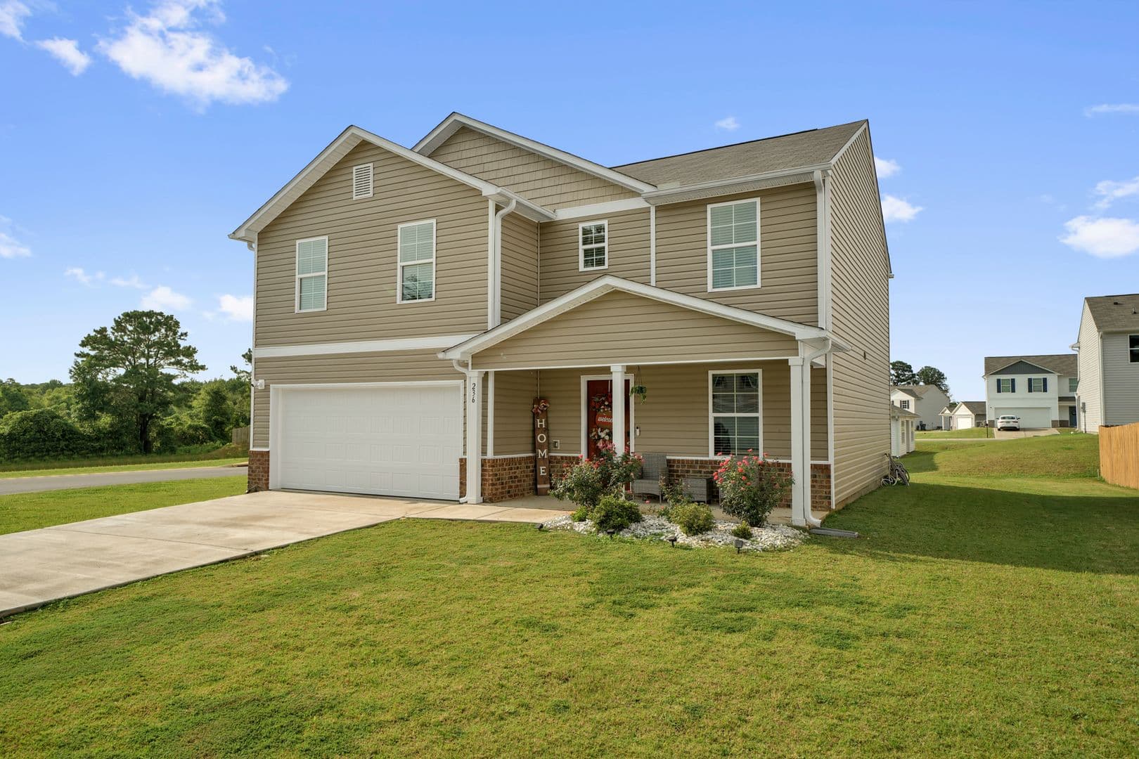 Lincoln House: 236 Orchid Ln