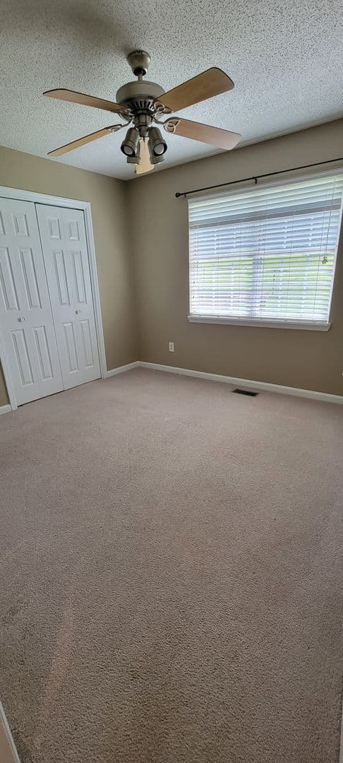 Jacksonville House: 968 Littlejohn Rd