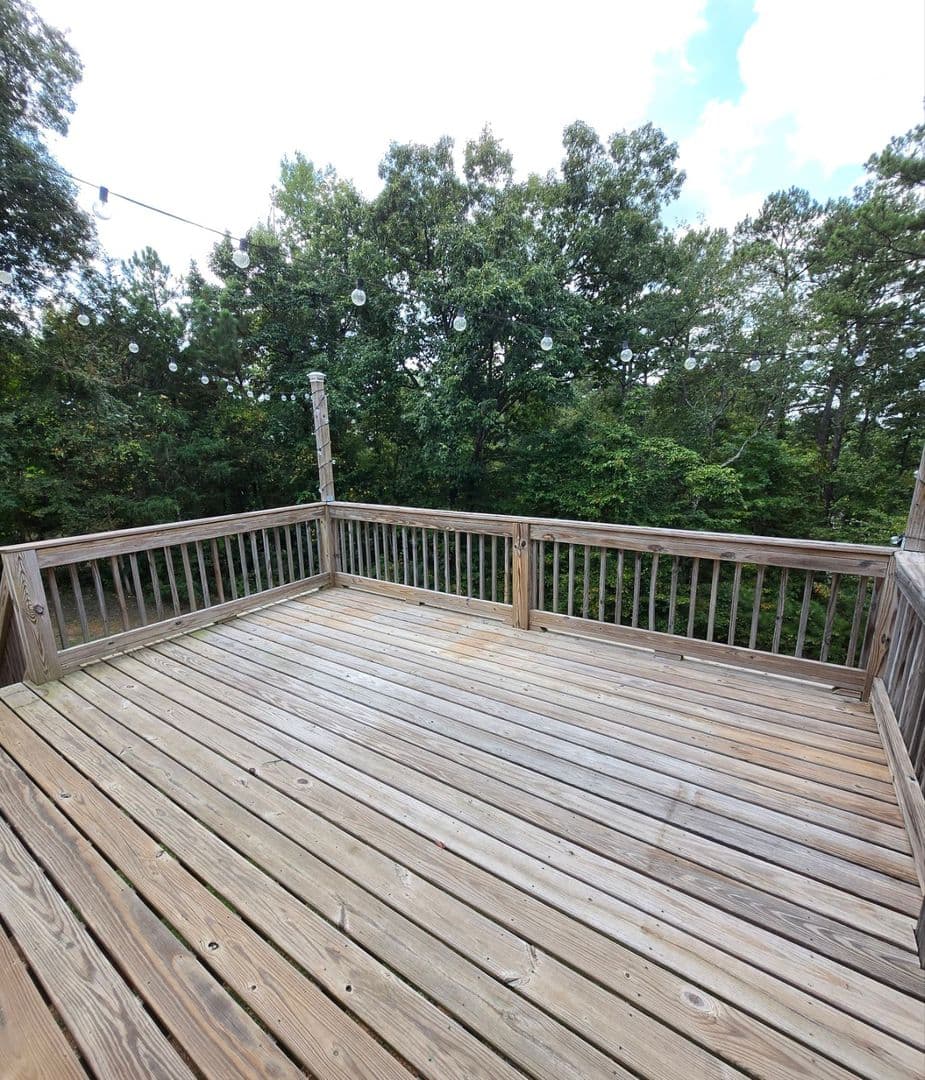 Jacksonville House: 85 Mary Dr