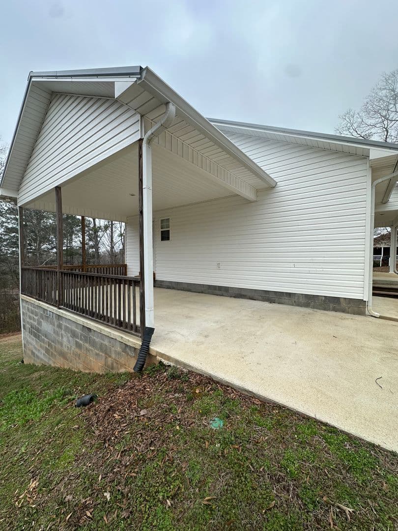 Jacksonville House: 85 Mary Dr