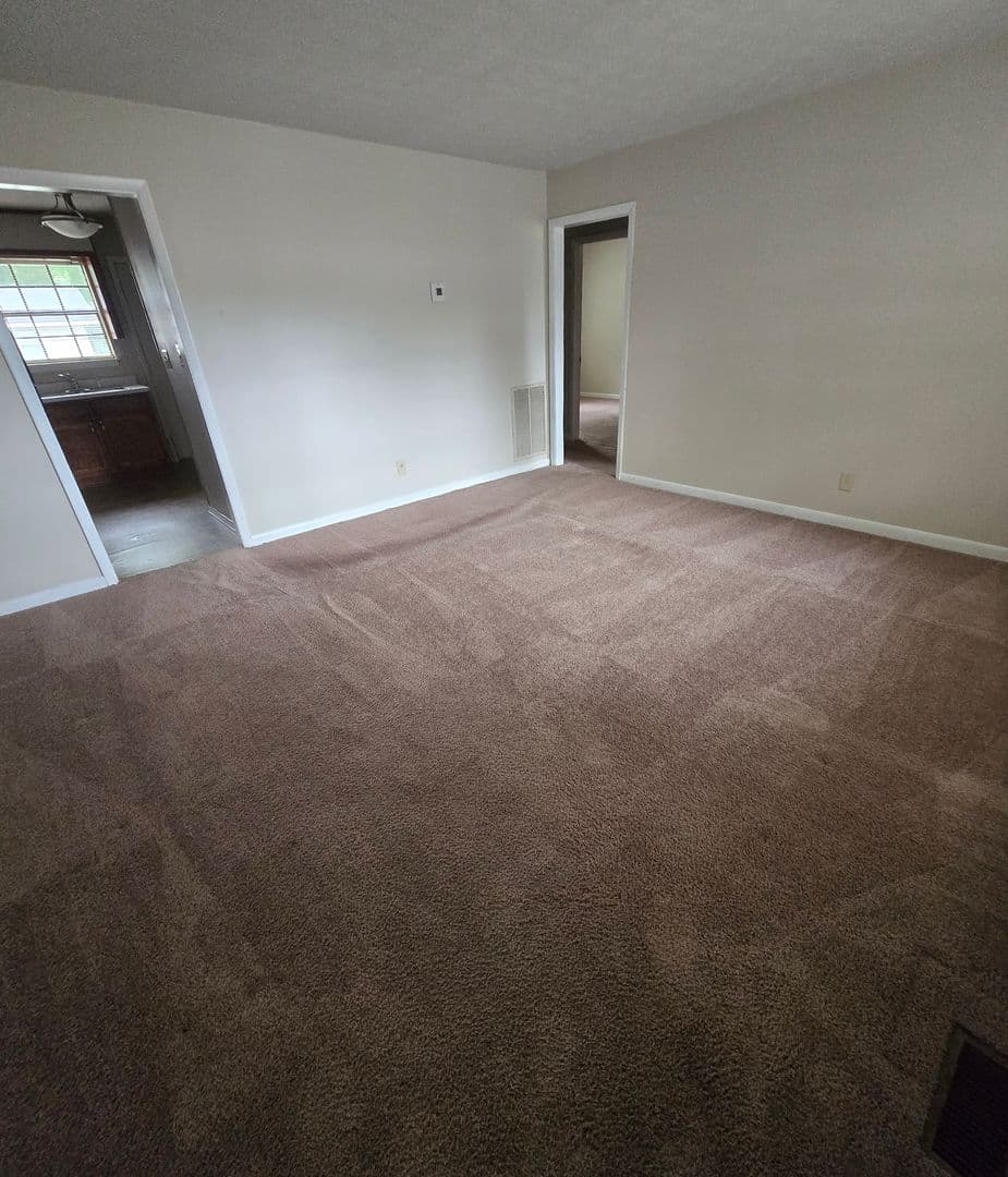 Jacksonville Apartment: 215 Parris Street SE