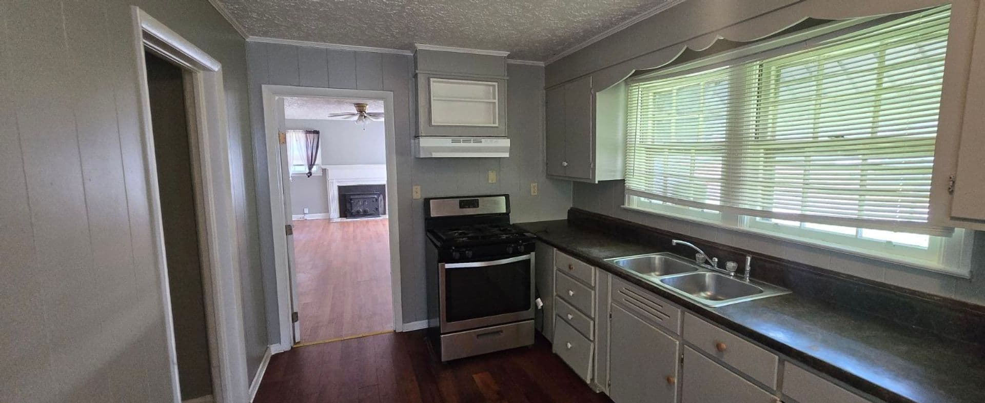 Anniston House: 2028 Thomas Ave