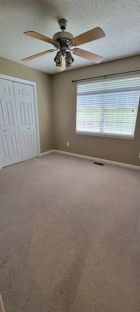 Jacksonville House: 968 Littlejohn Rd