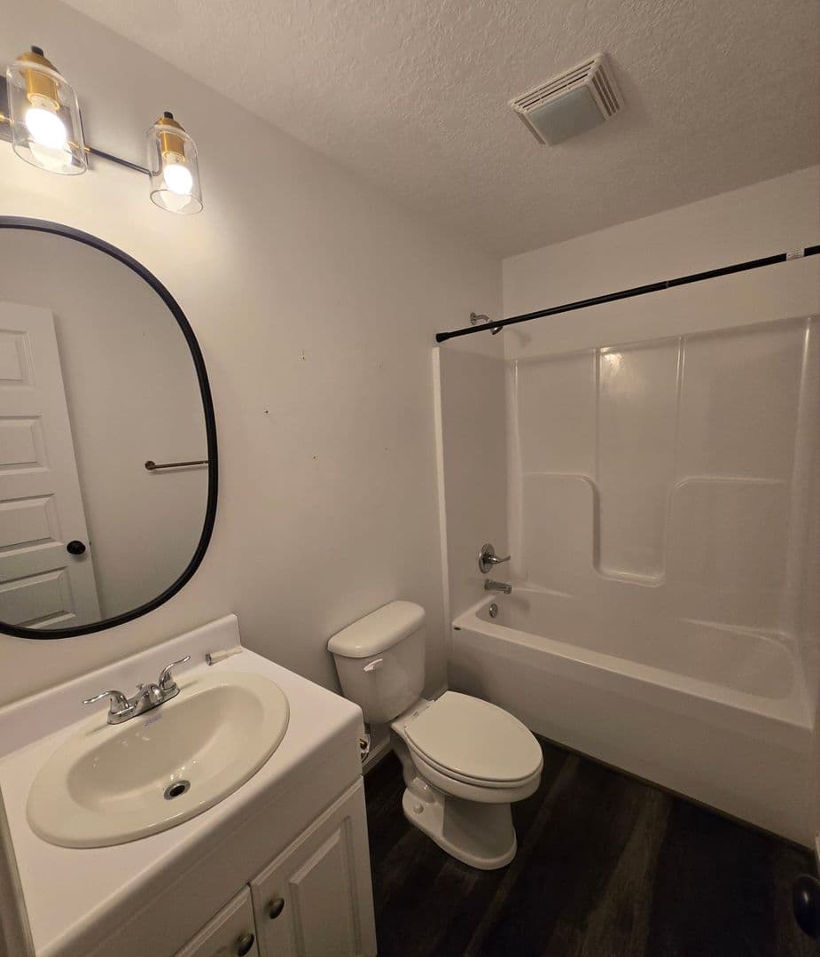 Jacksonville House: 85 Mary Dr