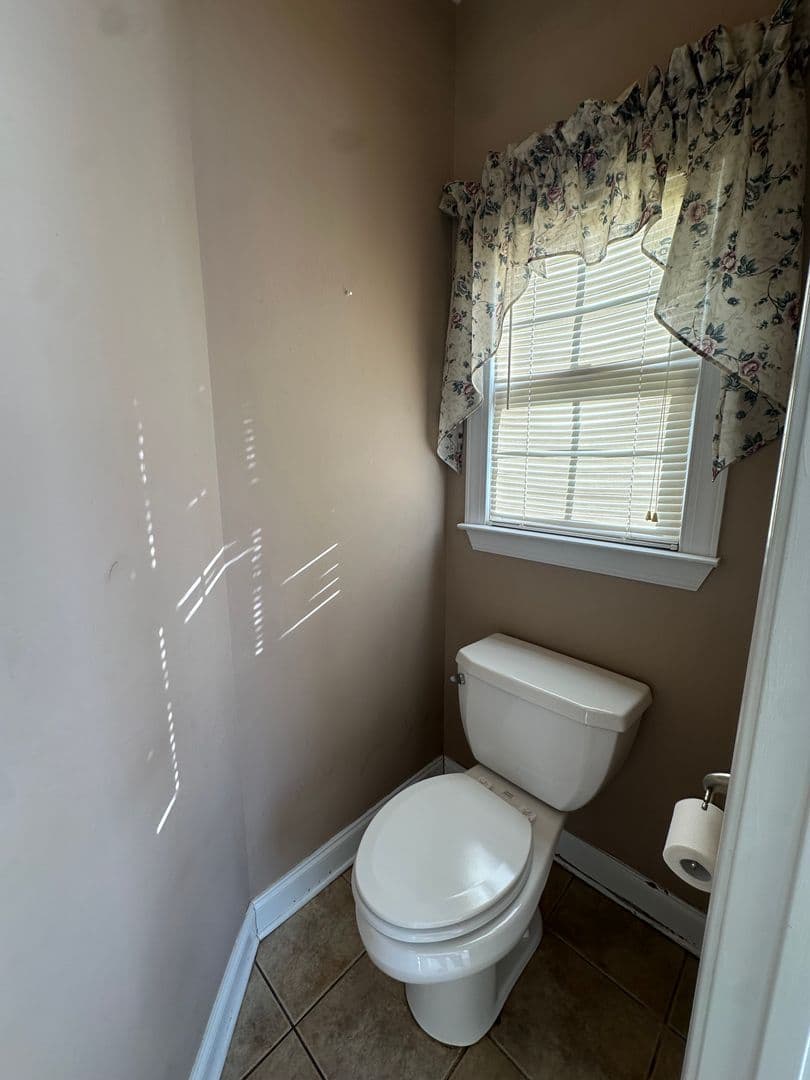 Jacksonville House: 1012 Carrie Court