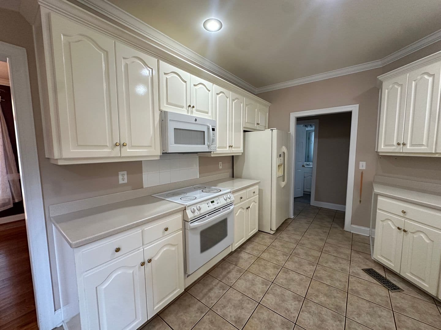 Jacksonville House: 1012 Carrie Court