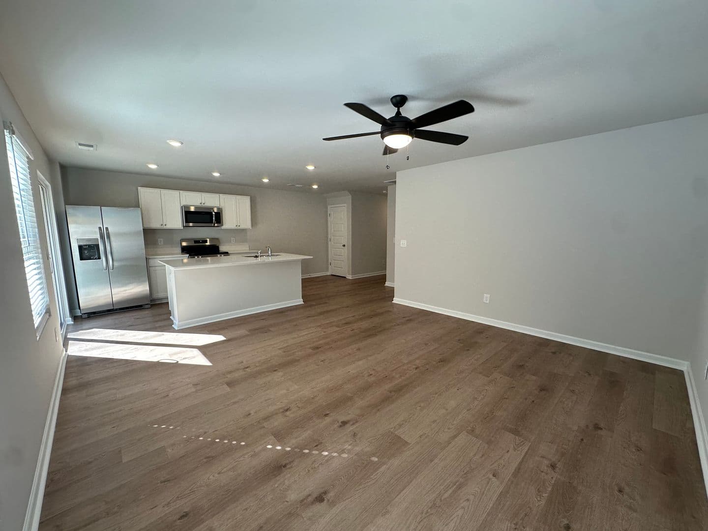 Lincoln House: 222 River Rock St