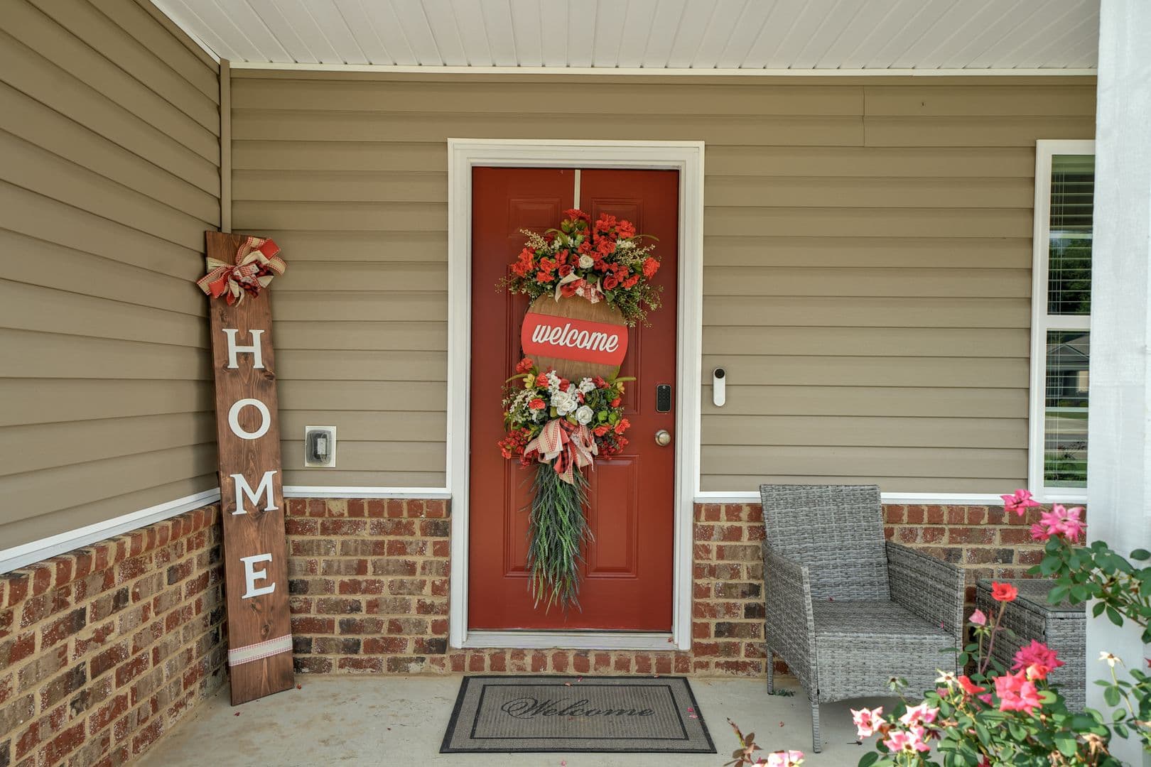 Lincoln House: 236 Orchid Ln