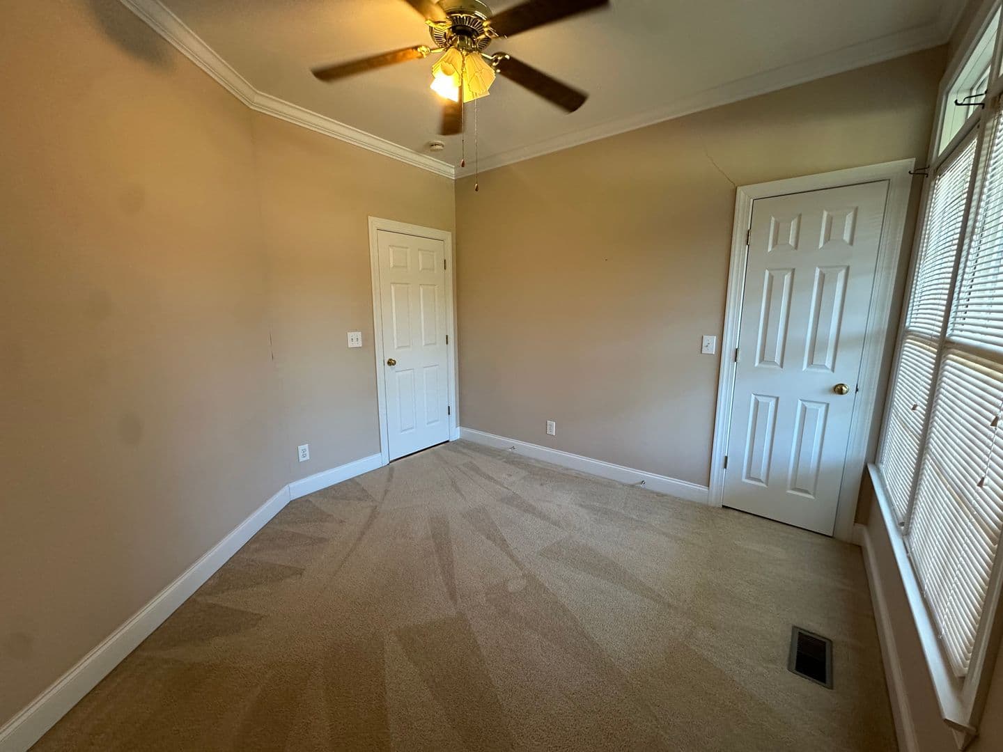 Jacksonville House: 1012 Carrie Court