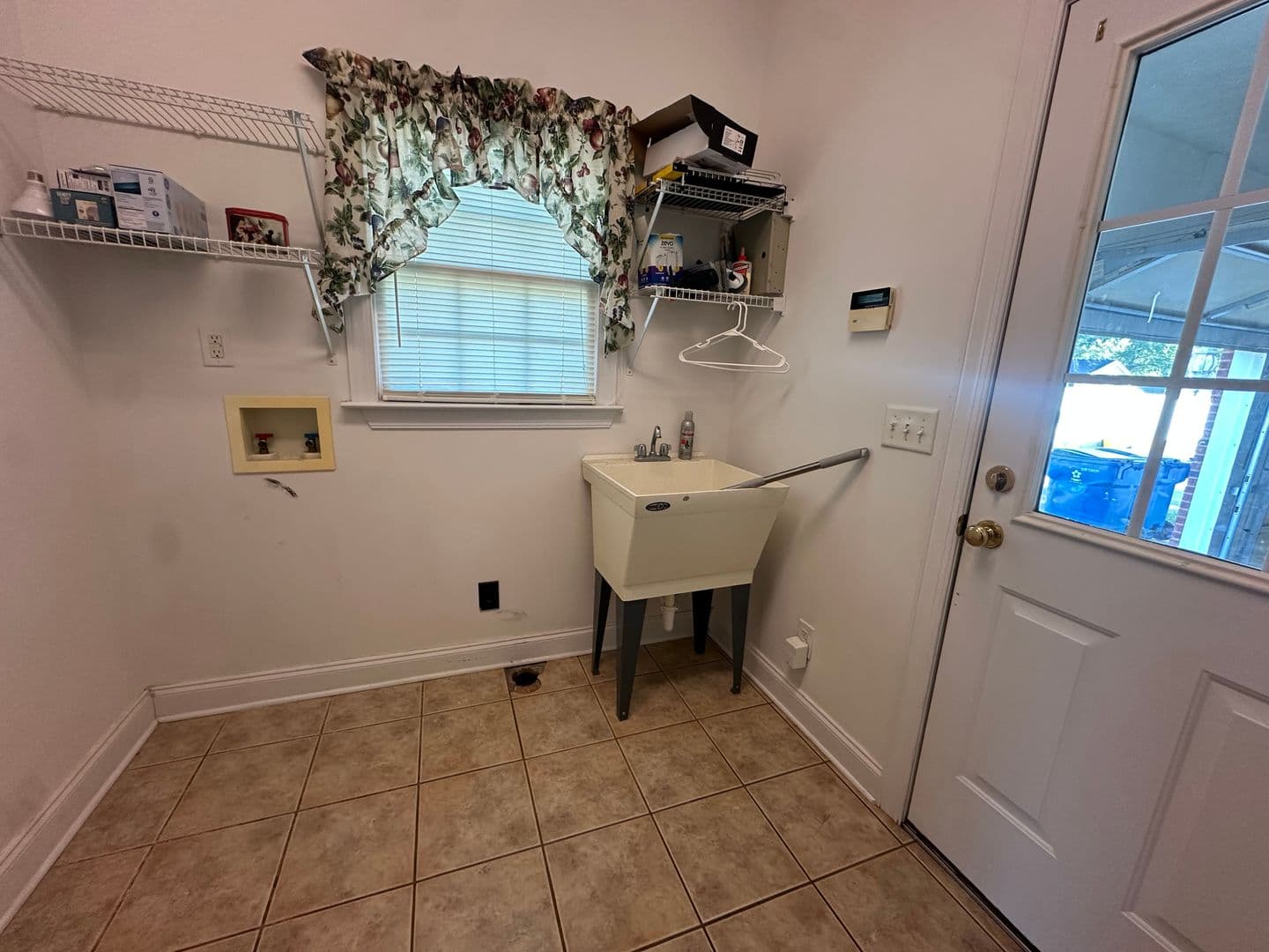 Jacksonville House: 1012 Carrie Court