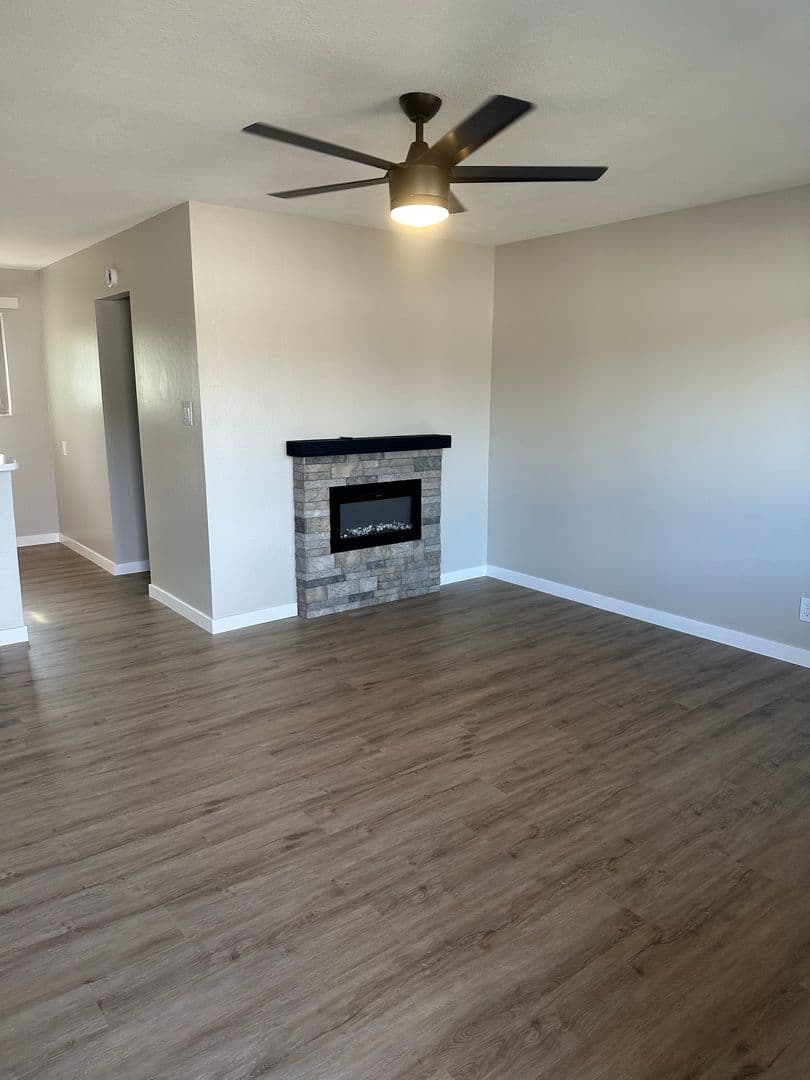 Capitola Apartment: 501 Plum Street