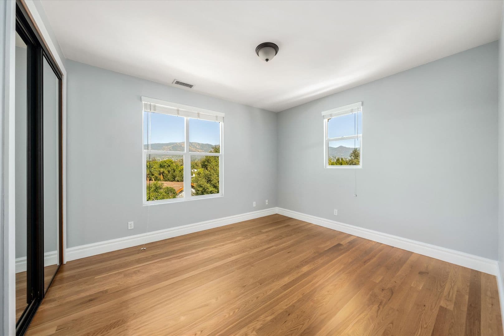 Santa Barbara Apartment: 1001-1009 Chino Street