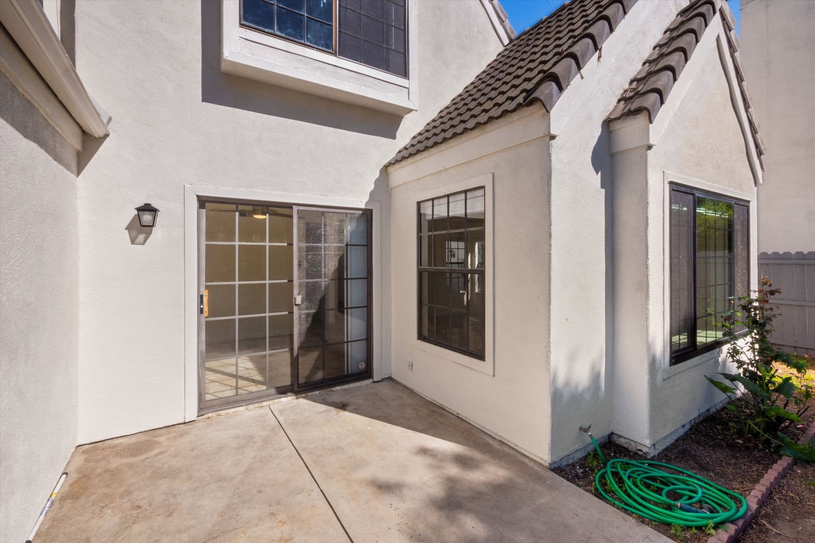 Oxnard Townhome: 744 Rialto Street