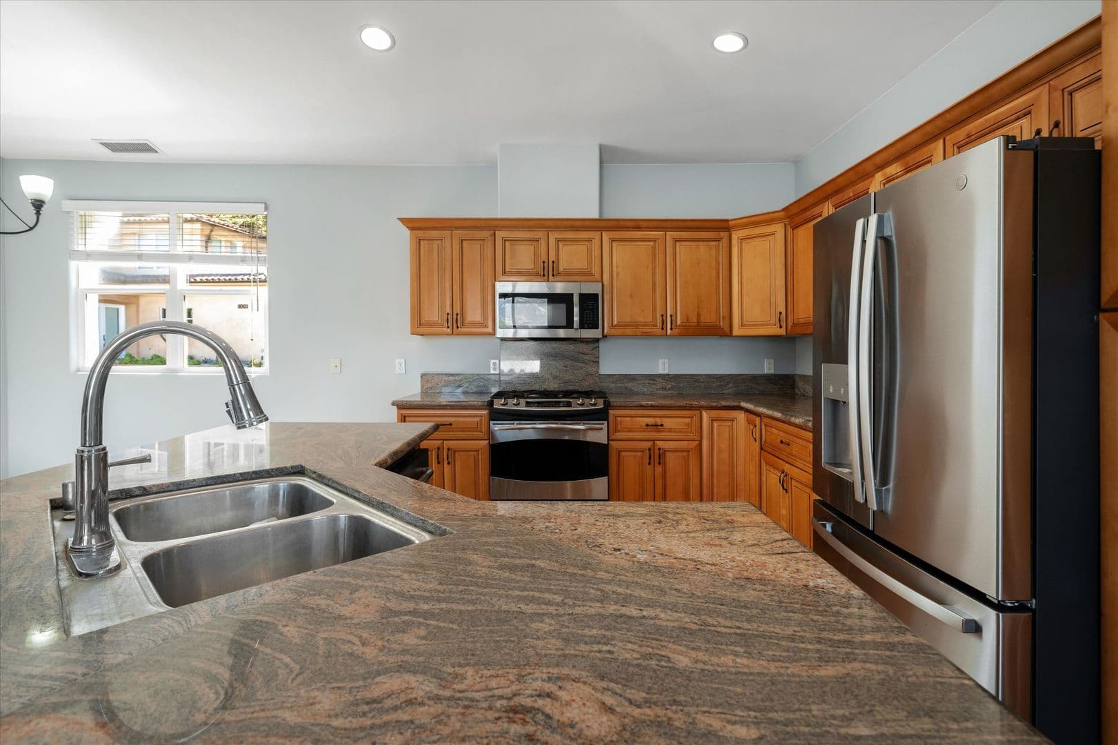 Santa Barbara Apartment: 1001-1009 Chino Street