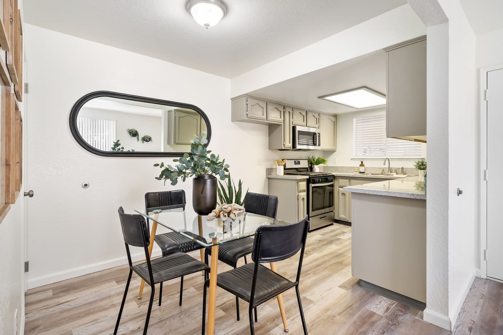 Atascadero Apartment: 9401 Jornada