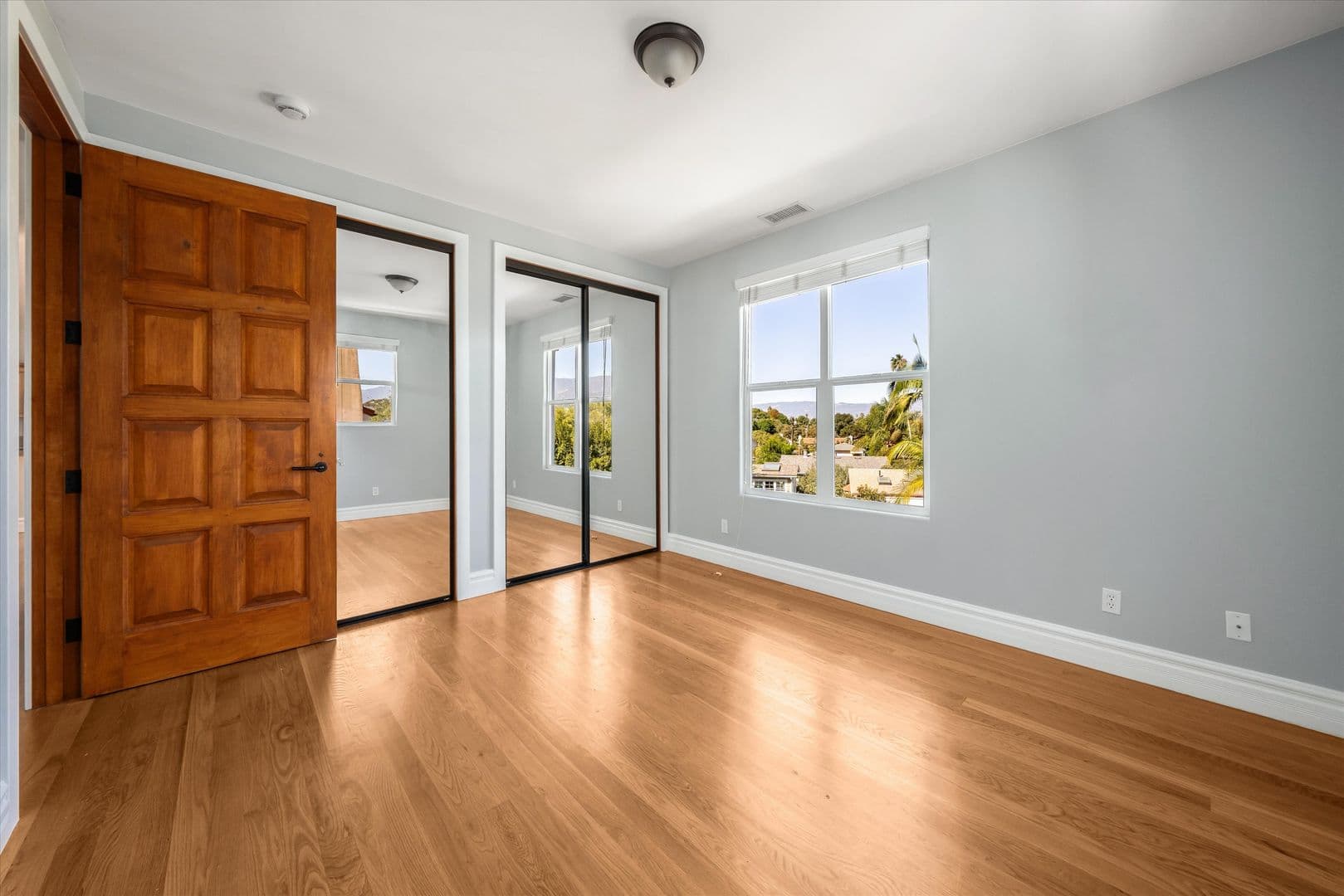 Santa Barbara Apartment: 1001-1009 Chino Street