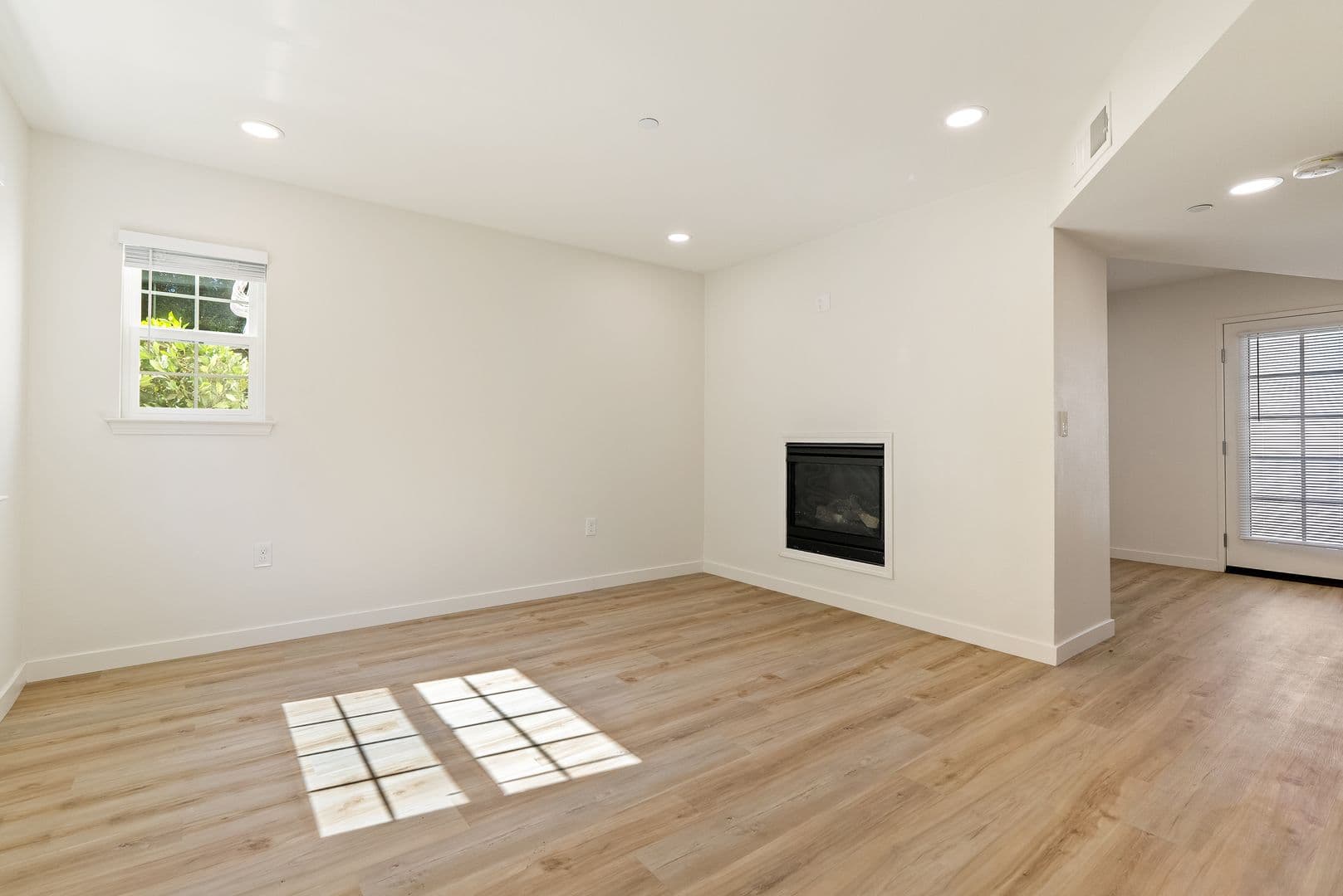 San Luis Obispo Apartment: 3350-3392 Rockview