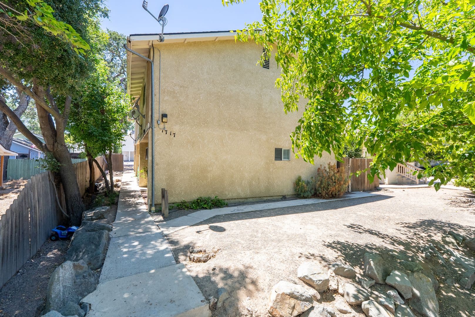Paso Robles Apartment: 1717 Pine Street