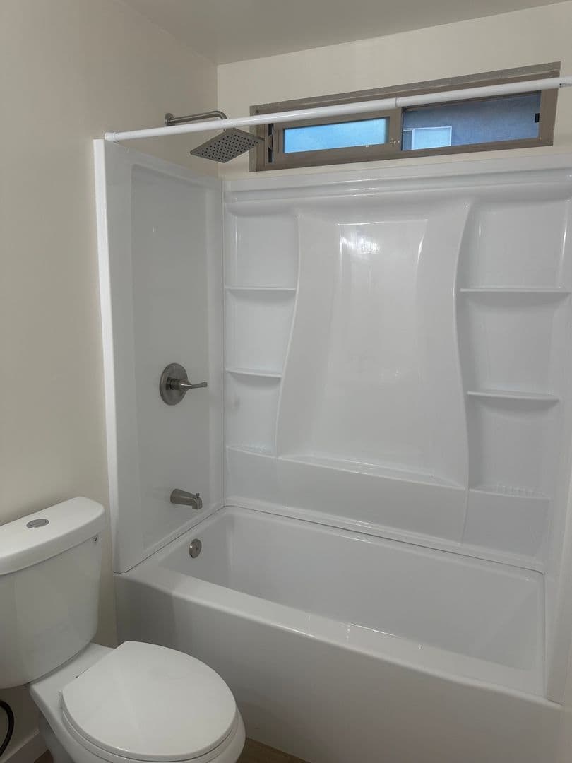 Capitola Apartment: 501 Plum Street