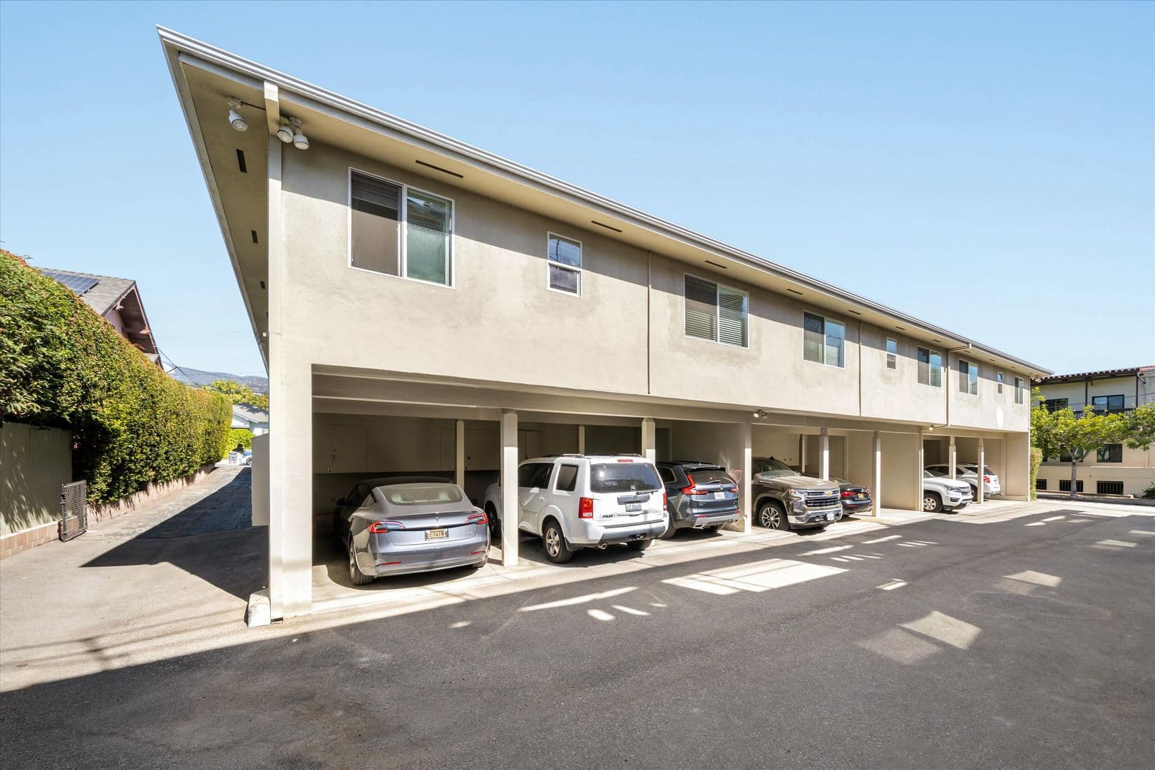 Santa Barbara Apartment: 1223 Garden Street