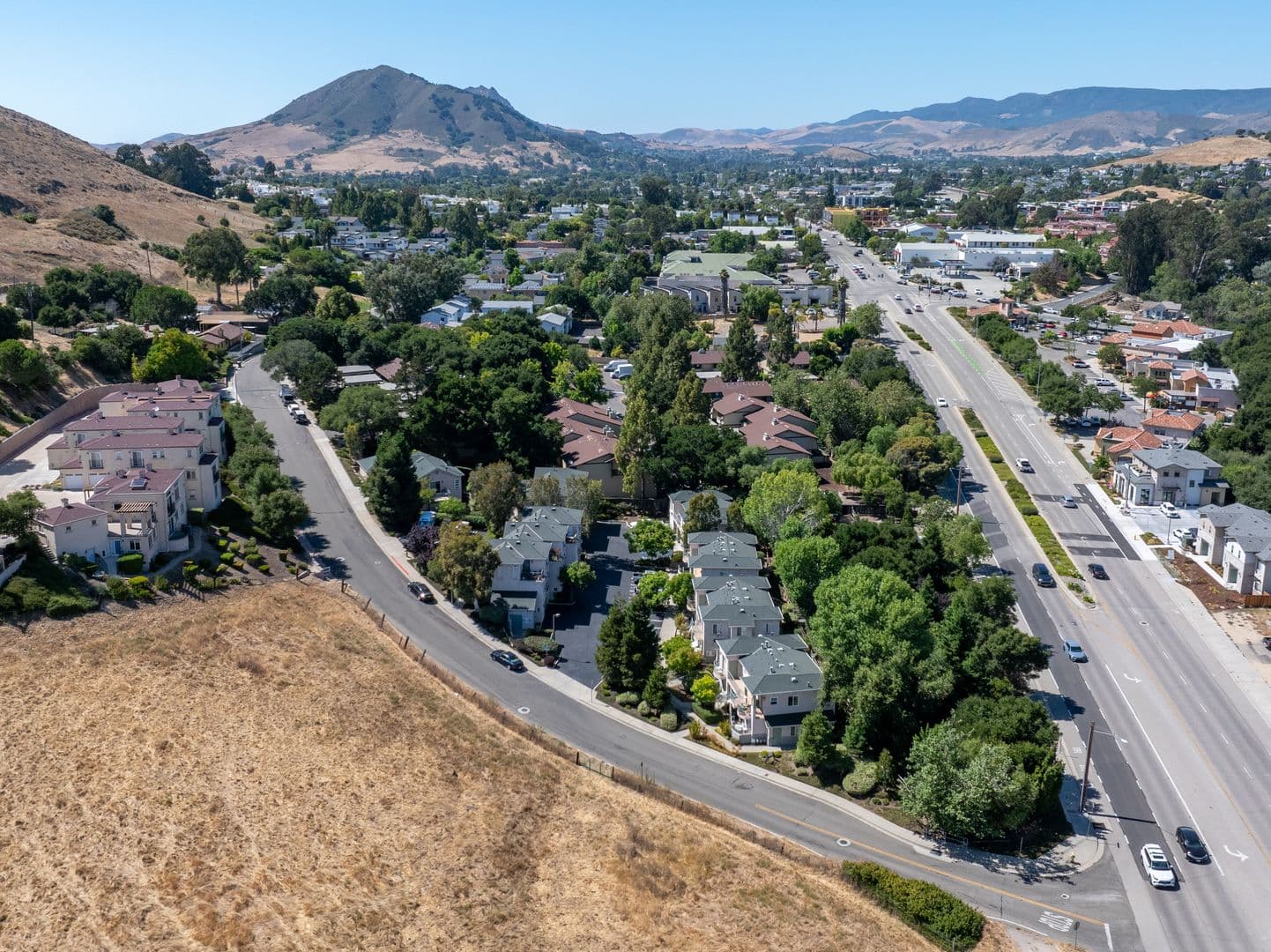 San Luis Obispo Apartment: 3350-3392 Rockview