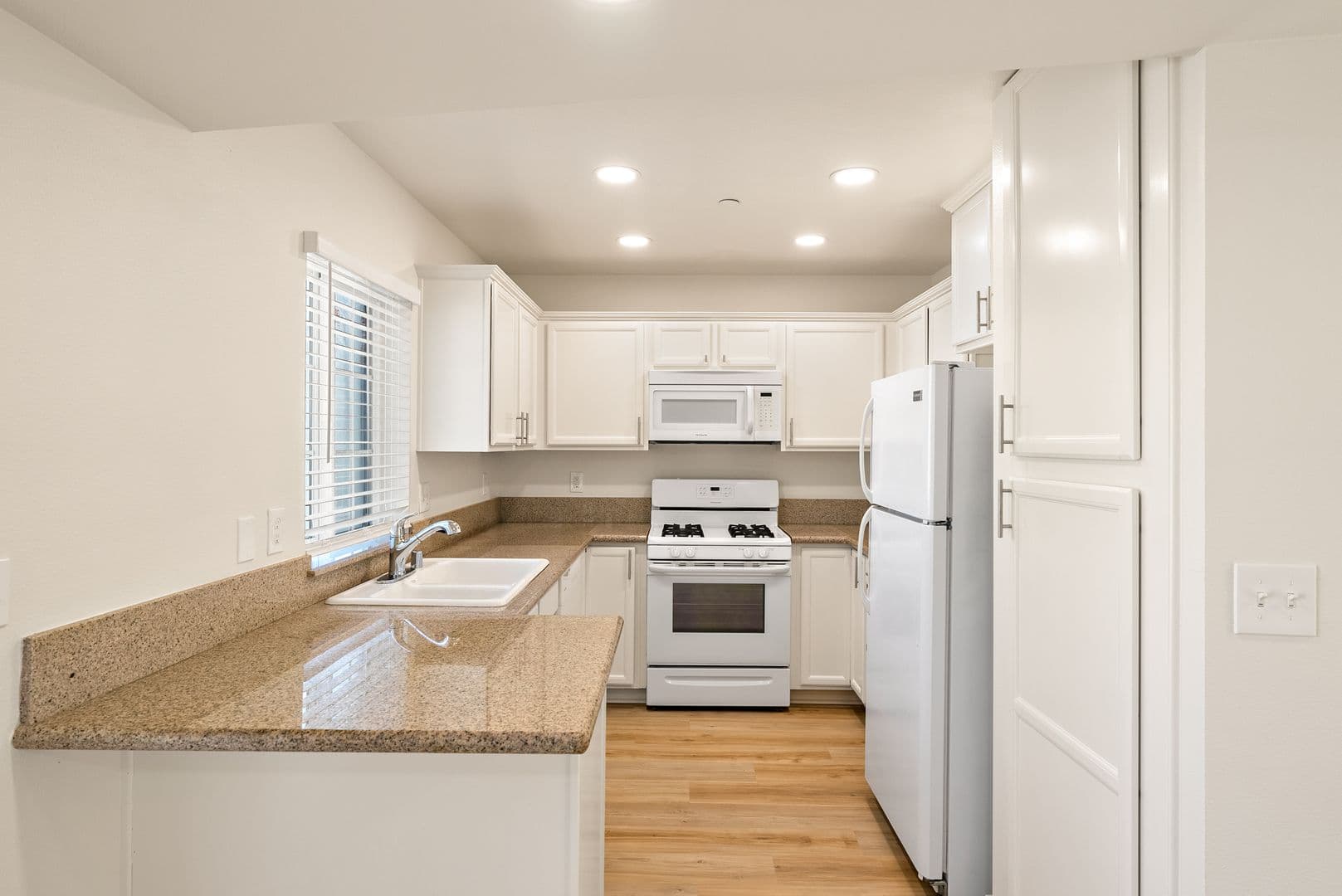 San Luis Obispo Apartment: 3350-3392 Rockview