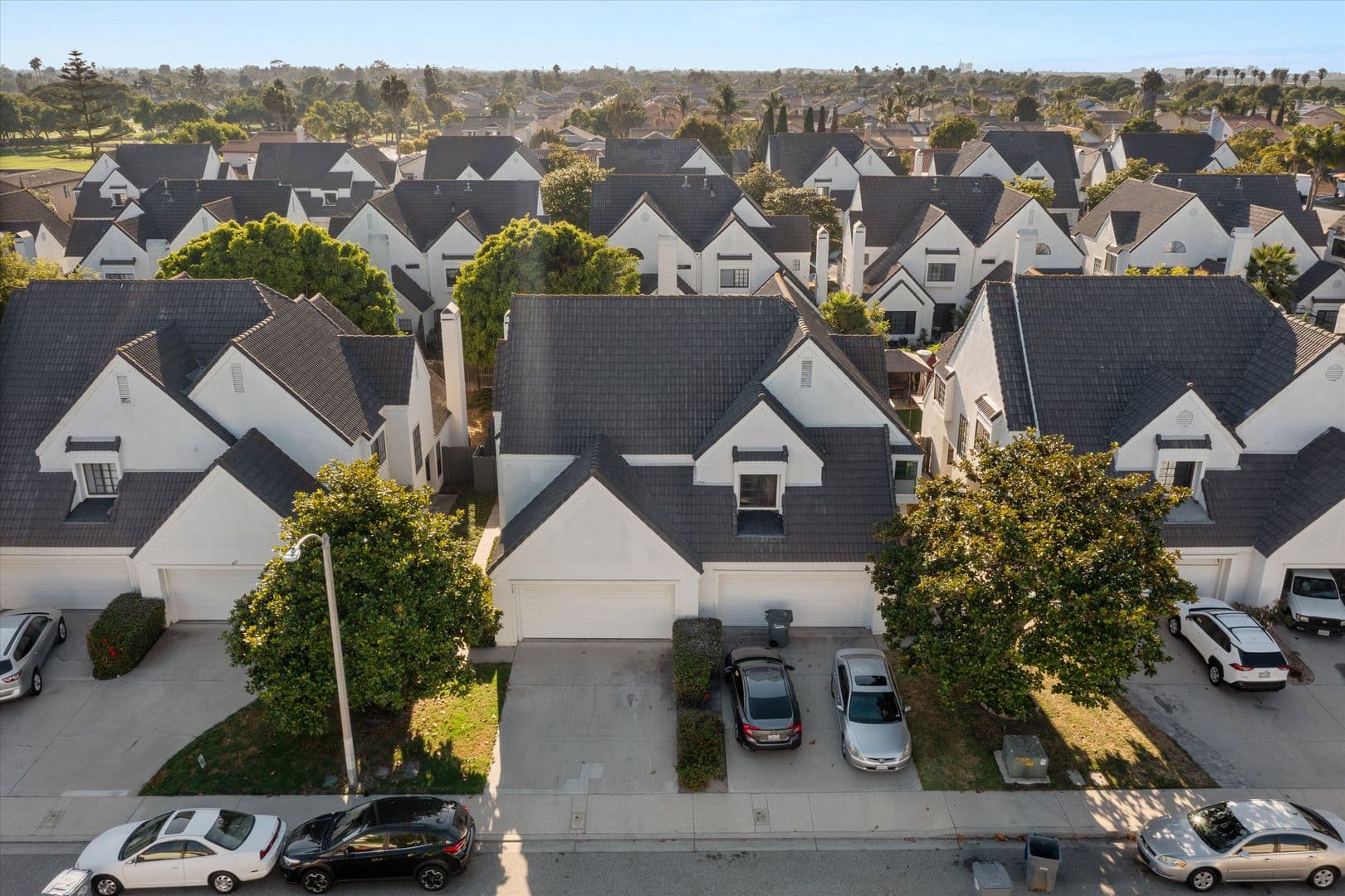 Oxnard Townhome: 744 Rialto Street