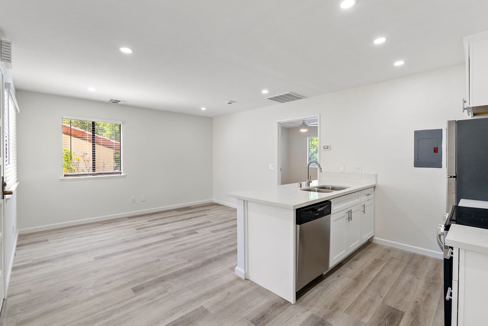 Templeton Apartment: 283 Heather Court