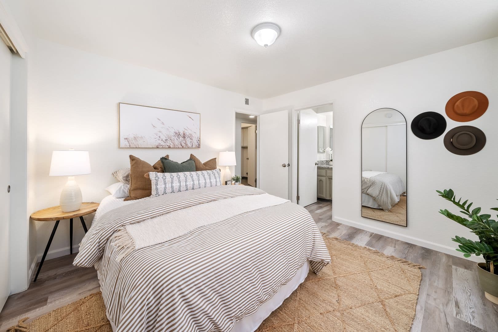 Atascadero Apartment: 9401 Jornada