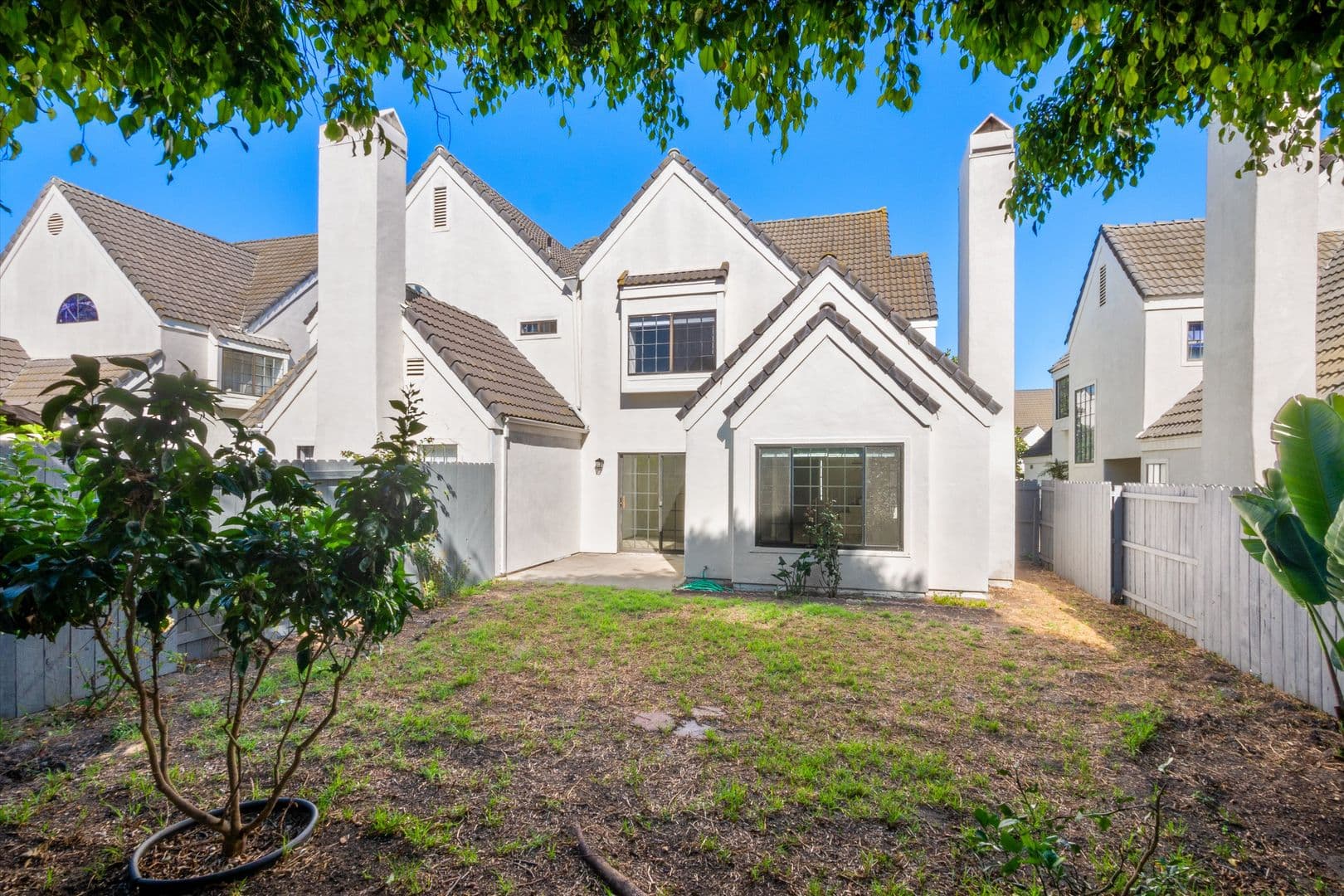 Oxnard Townhome: 744 Rialto Street