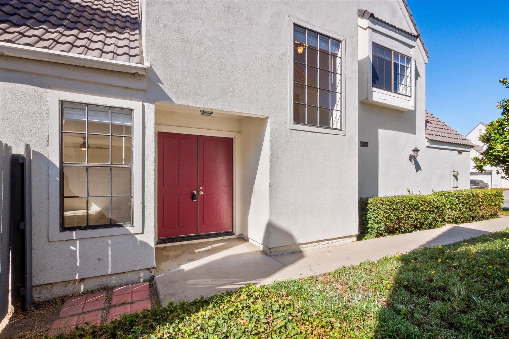 Oxnard Townhome: 744 Rialto Street