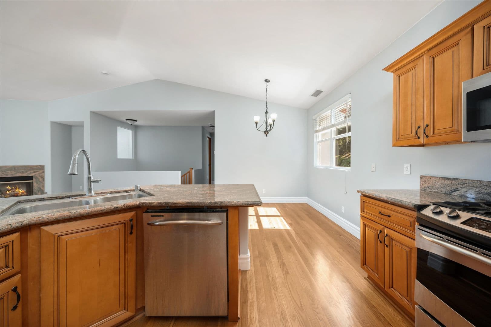 Santa Barbara Apartment: 1001-1009 Chino Street