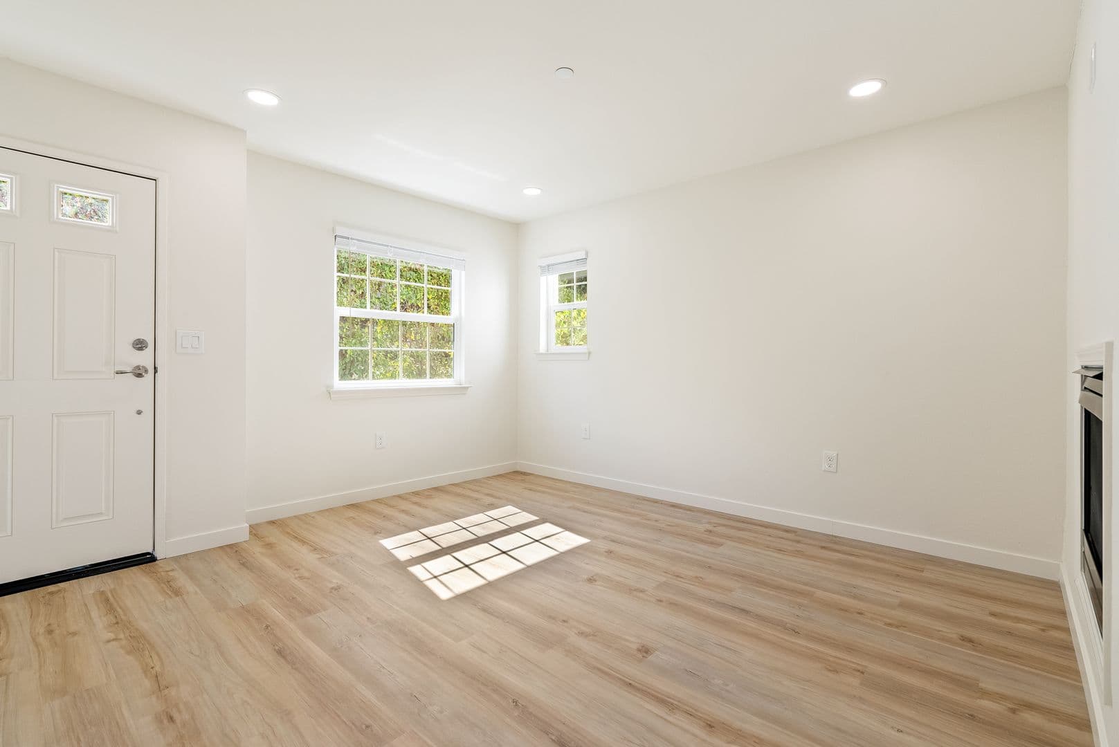 San Luis Obispo Apartment: 3350-3392 Rockview