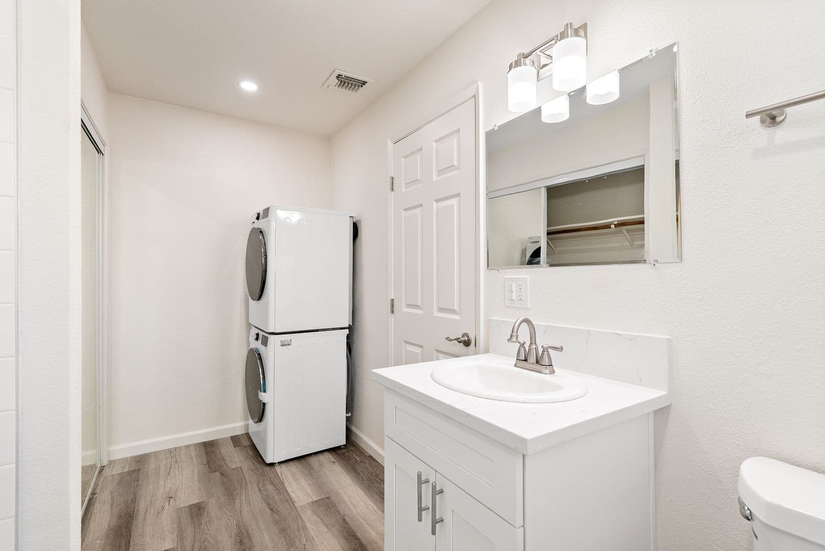 Templeton Apartment: 283 Heather Court
