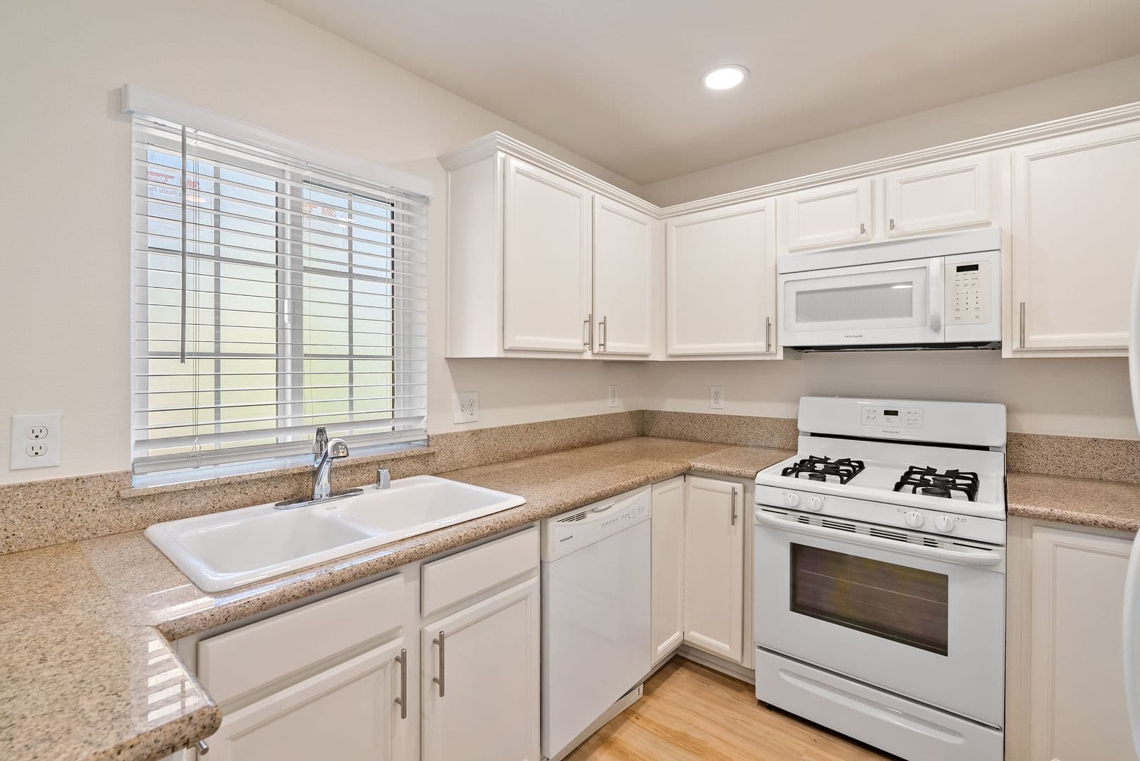 San Luis Obispo Apartment: 3350-3392 Rockview