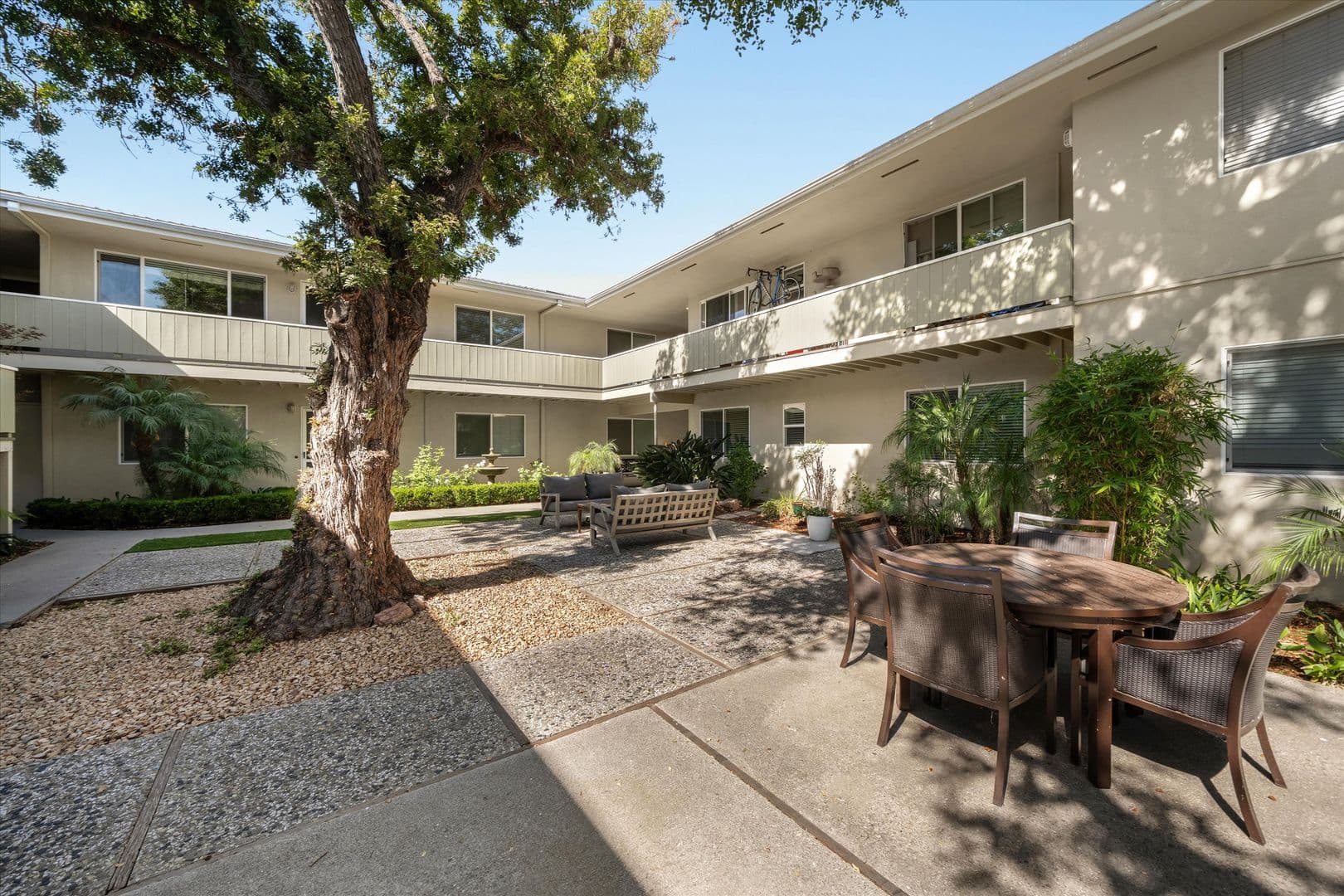 Santa Barbara Apartment: 1223 Garden Street