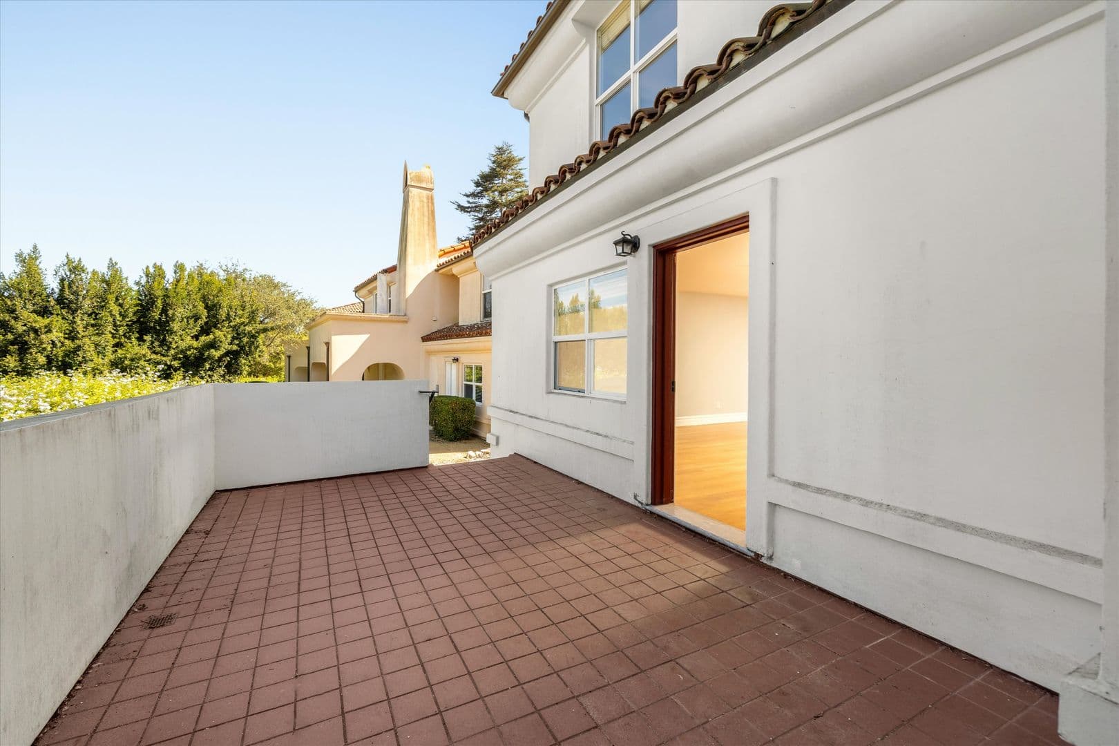 Santa Barbara Apartment: 1001-1009 Chino Street