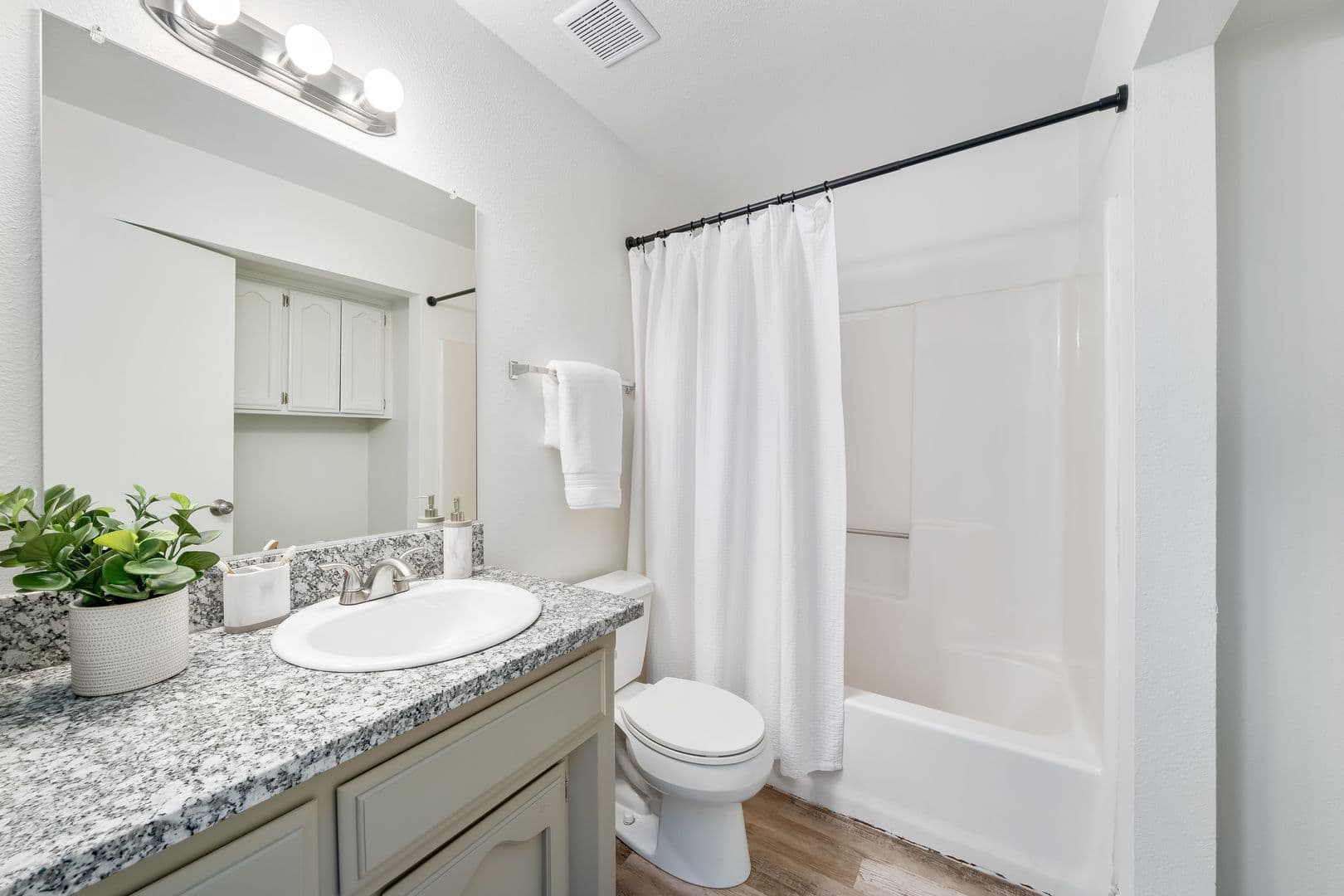 Atascadero Apartment: 9401 Jornada