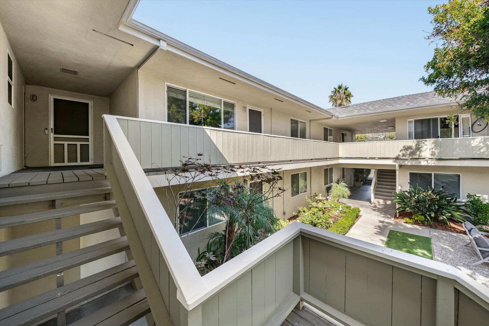 Santa Barbara Apartment: 1223 Garden Street