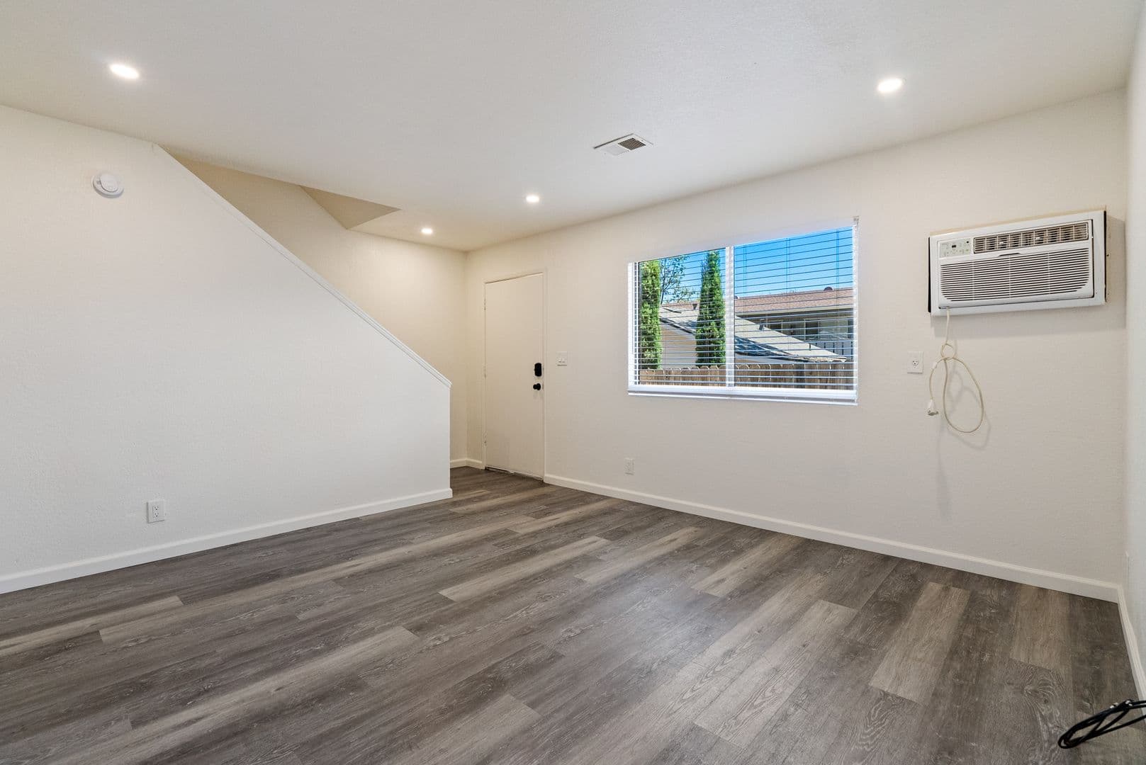 Paso Robles Apartment: 1717 Pine Street