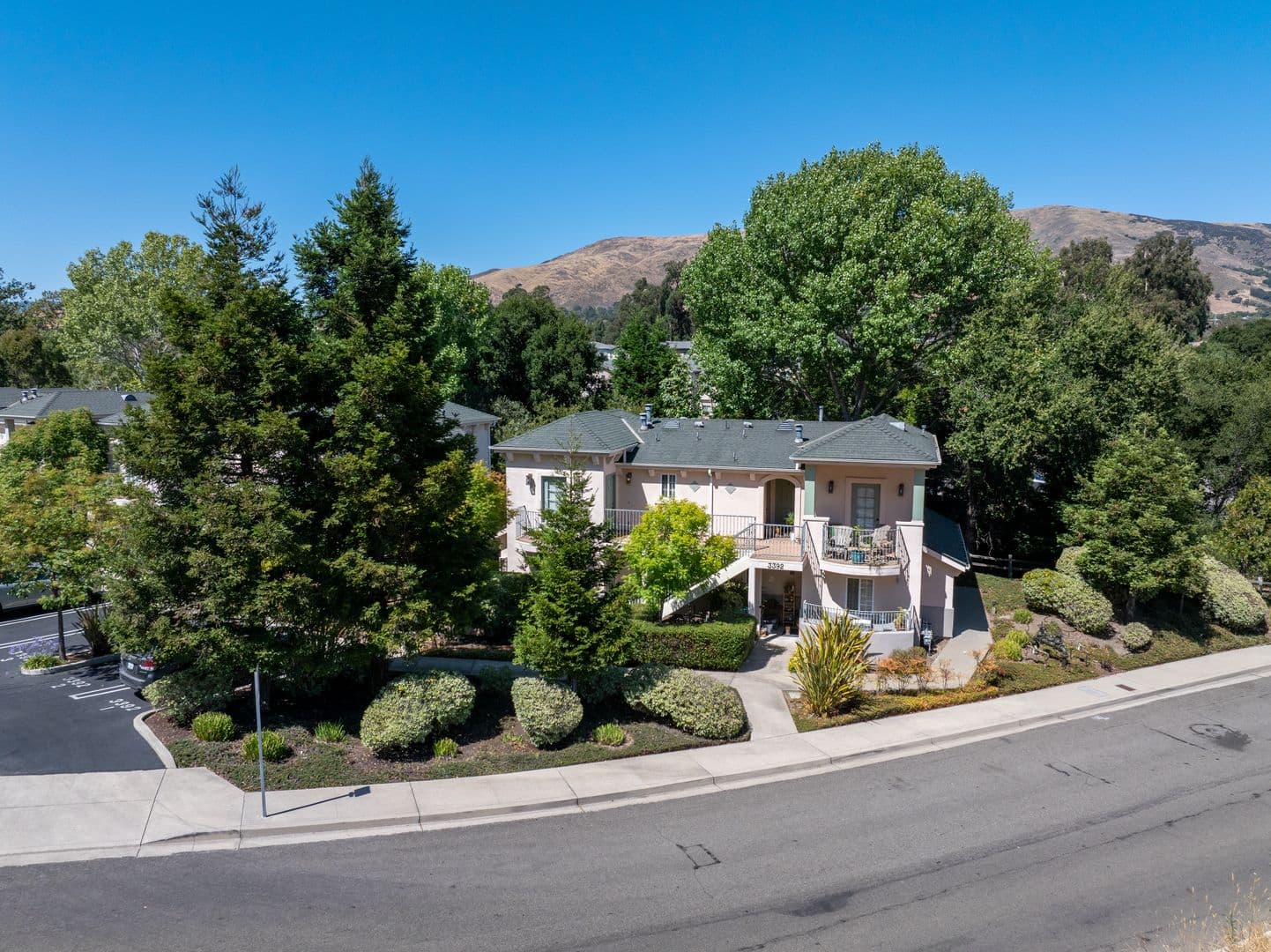 San Luis Obispo Apartment: 3350-3392 Rockview