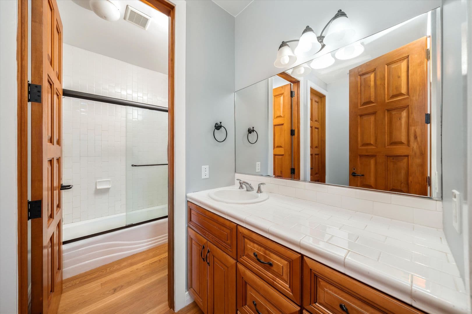 Santa Barbara Apartment: 1001-1009 Chino Street
