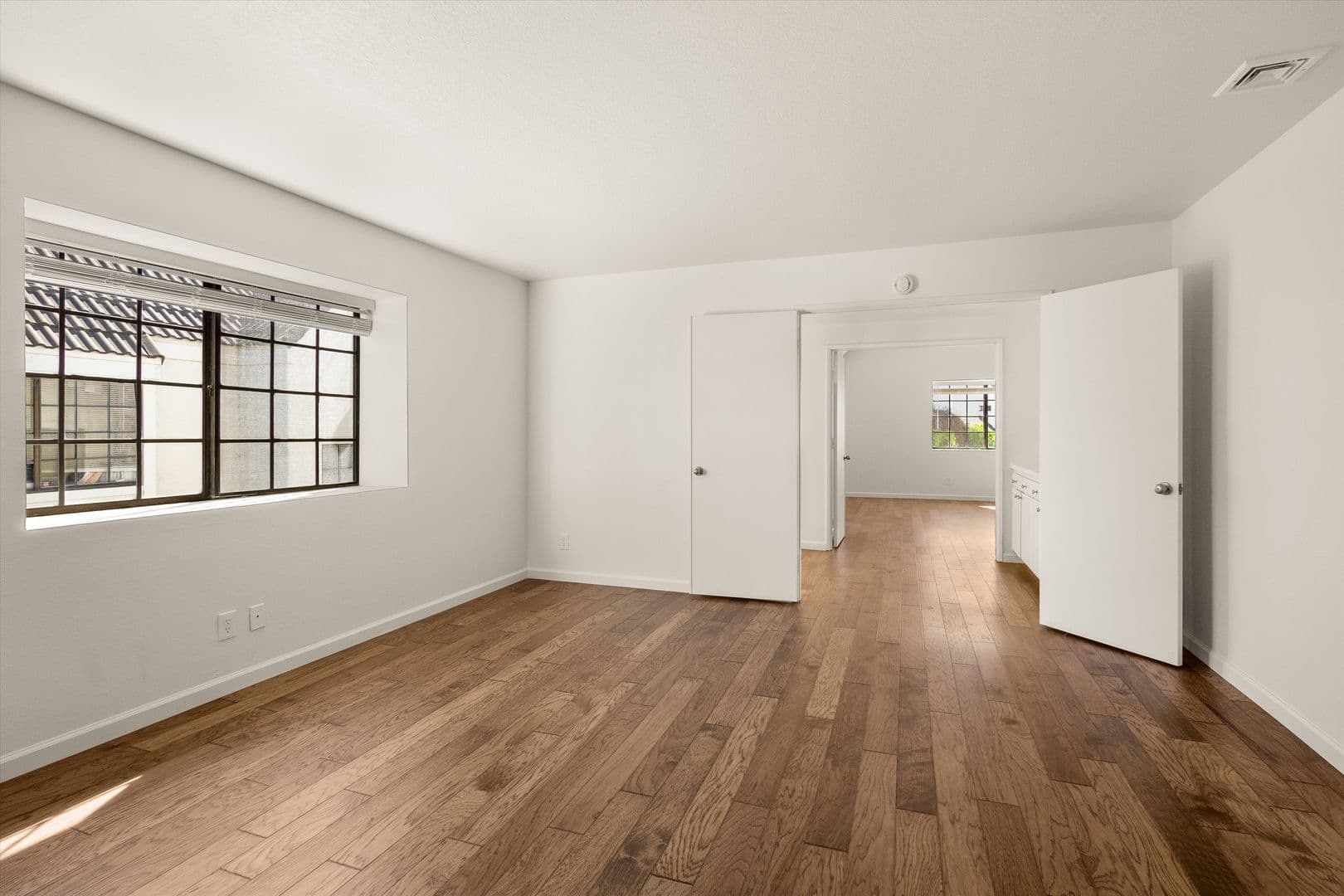 Oxnard Townhome: 744 Rialto Street