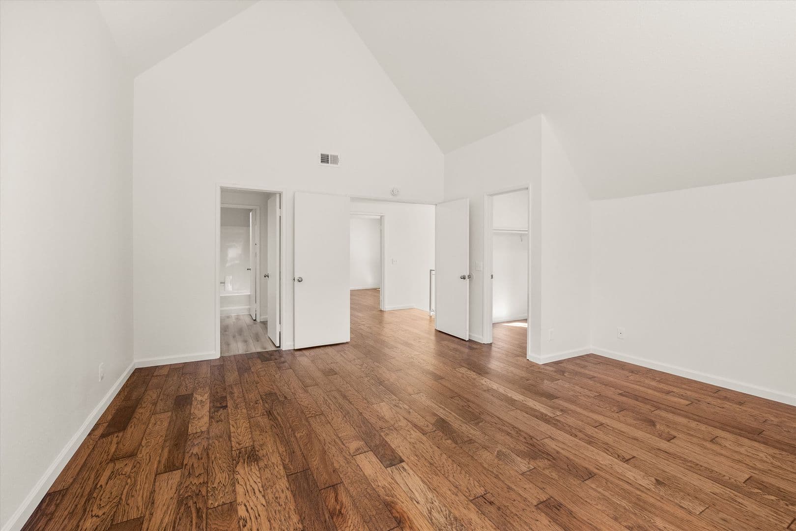 Oxnard Townhome: 744 Rialto Street