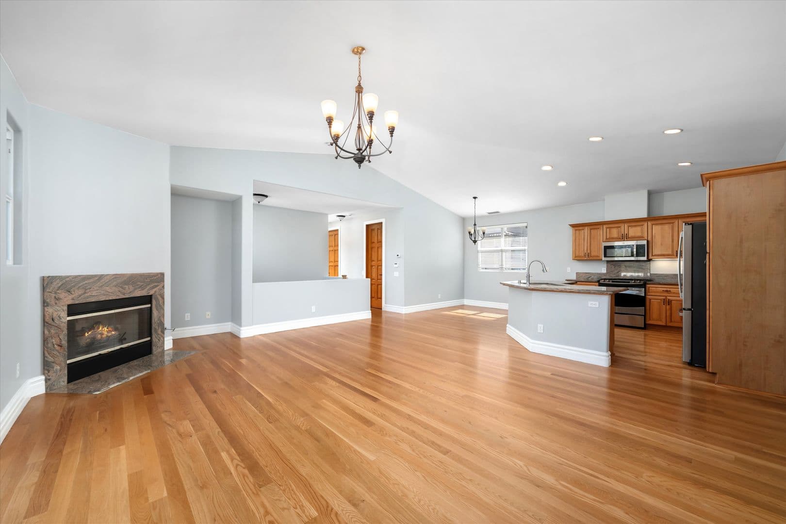 Santa Barbara Apartment: 1001-1009 Chino Street